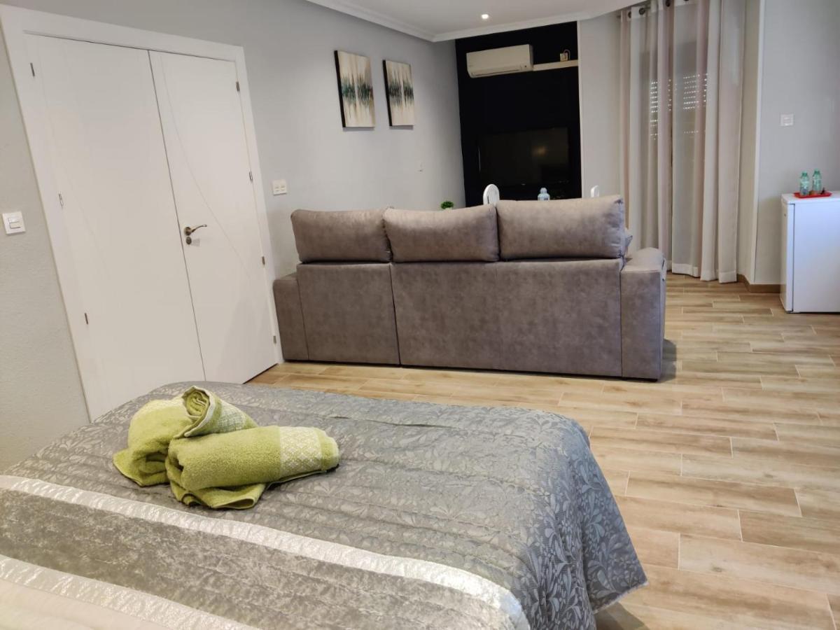 Duerme A Gusto - Tu Habitacion Acogedora En Torredonjimeno 外观 照片